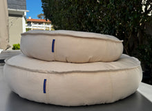 Load image into Gallery viewer, Pet Bed -Ecru Denim
